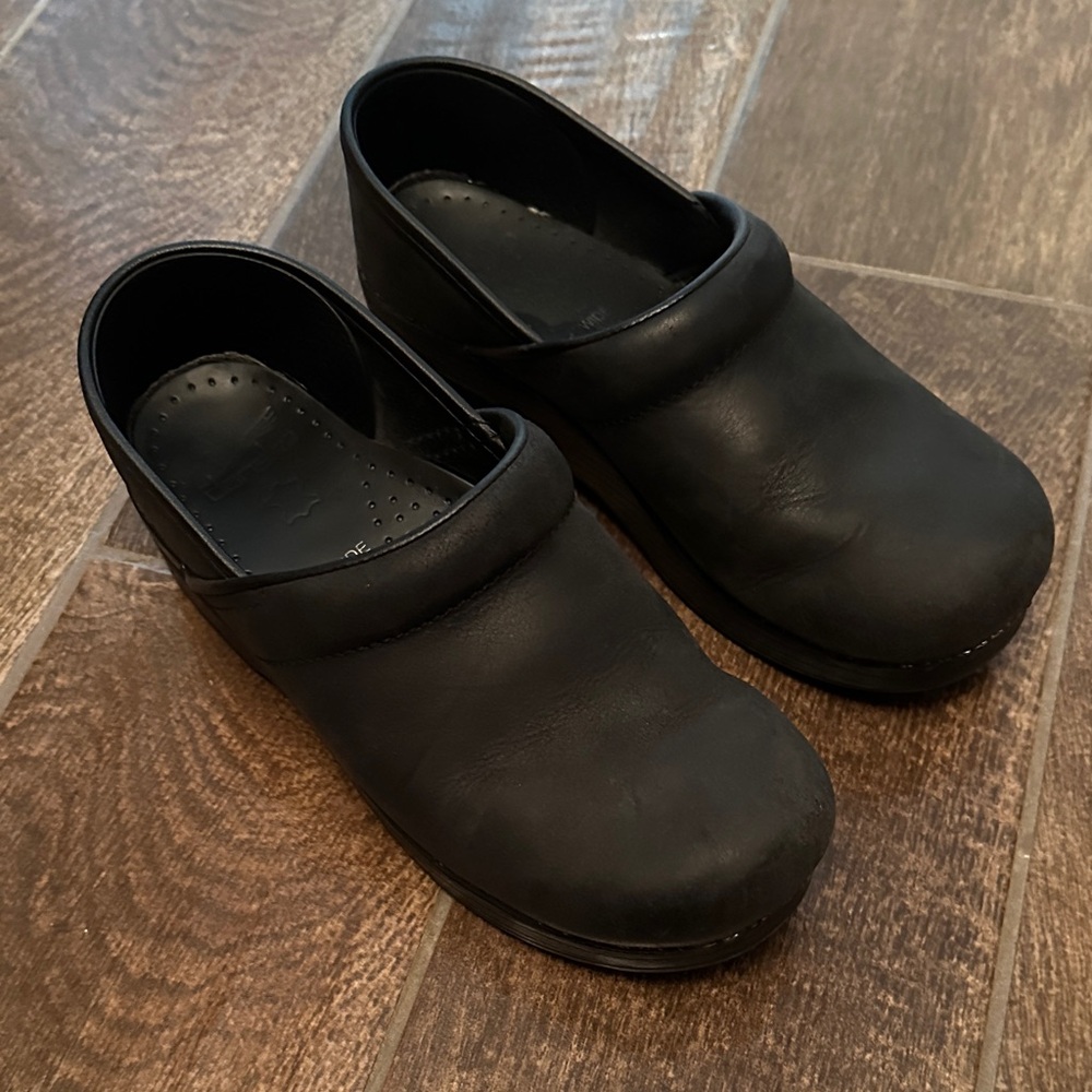 Dansko Black Women's Clogs 38 WIDE